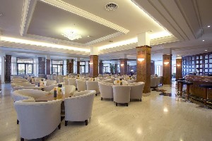 Restaurant/bars