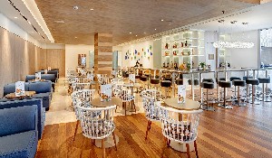 lobby bar