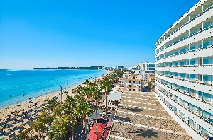 Hotel s pláží