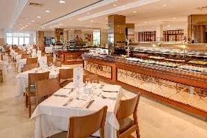 Restaurant/bars