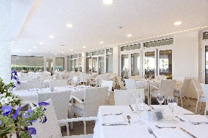 Buffet Restaurant Terrace