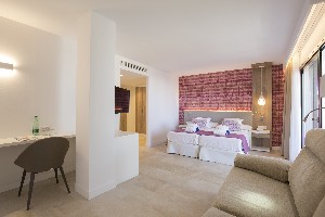 Superior Plus room