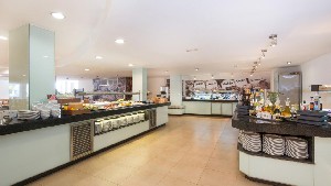Restaurant/bars
