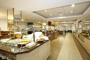 Restaurant/bars