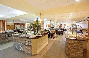 Restaurant/bars