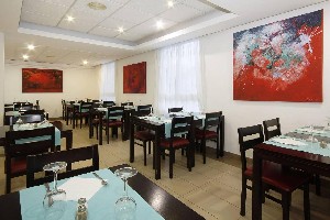 Restaurant/bars