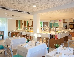 Restaurant/bars