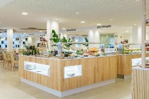 Restaurant/bars