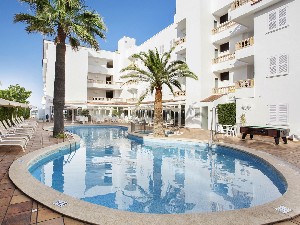 Hotel s bazénem