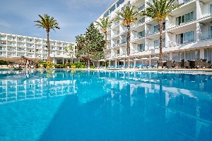 Hotel s bazénem