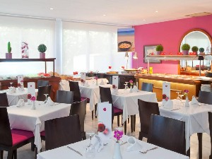 Restaurant/bars