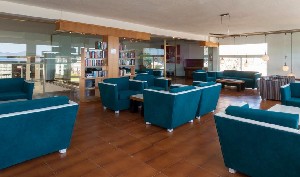 Restaurant/bars