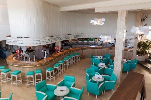 Restaurant/bars