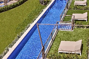 Suite One Bedroom Swim Up