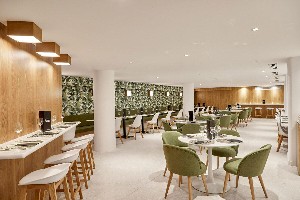 Restaurant/bars
