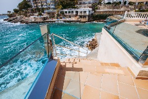 Sea Entrance