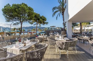 Restaurant/bars