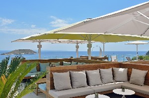 Restaurant/bars