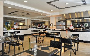 Restaurant/bars
