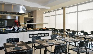 Restaurant/bars