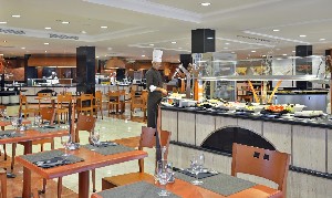 Restaurant/bars