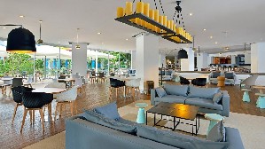 Restaurant/bars