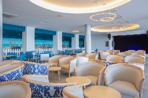 restaurant/bars