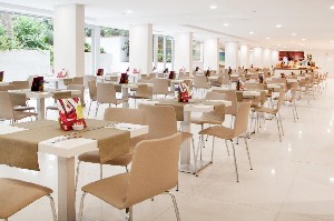 Restaurant/bars