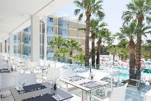 Restaurant/bars