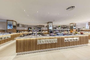Restaurant/bars
