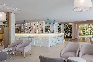 Restaurant/bars