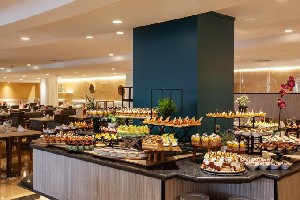 Restaurant/bars