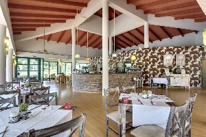 Restaurant/bars