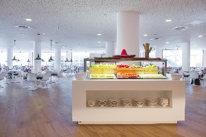 restaurant/bar