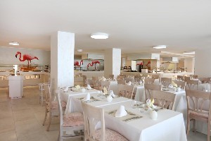Restaurant/bars
