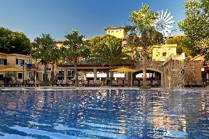 Hotel s bazénem
