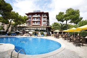 Hotel s bazénem