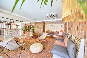 Lobby Bar