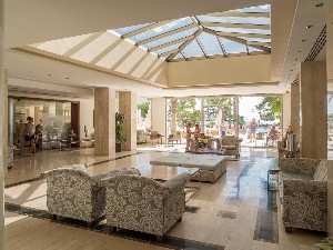 Hotel APARTHOTEL PLAYA DORADA wakacje