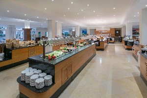 Restaurant/bars