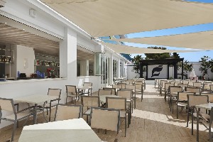 Restaurant/bars
