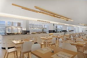 Restaurant/bars
