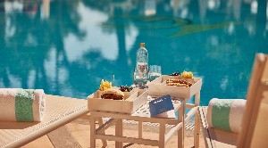 Pool Bar