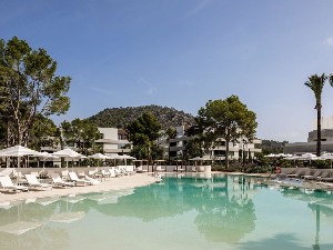 Hotel s bazénem