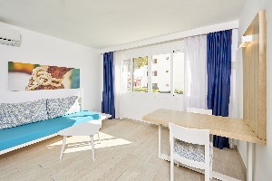Studio Street View