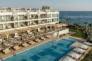 Hotel  s bazénem