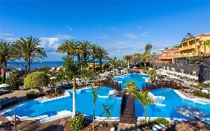Hotel s bazénem