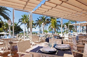 Restaurant/bars