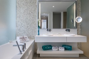 PENTHOUSE 2 BEDROOMS WITH POOL