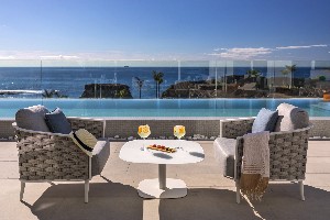 PENTHOUSE 2 BEDROOMS WITH POOL